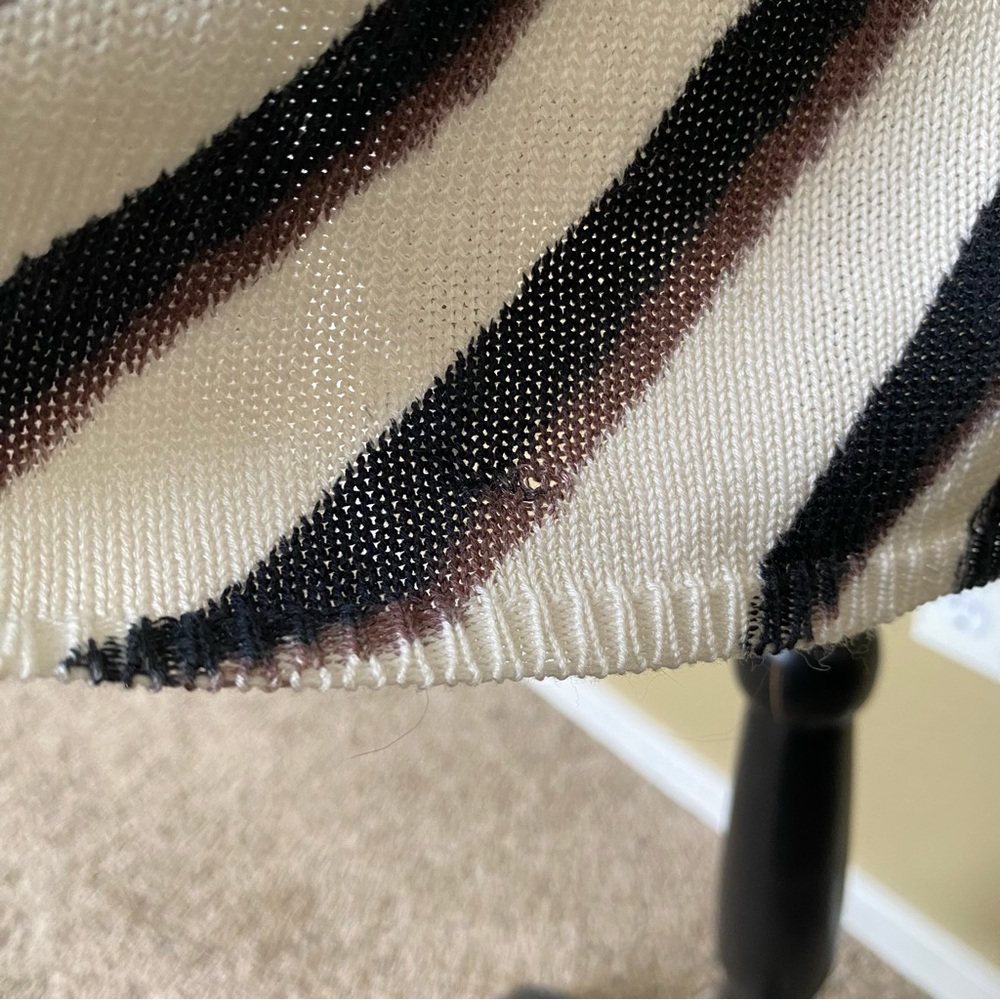 Adore Vest - Picture 7 of 14